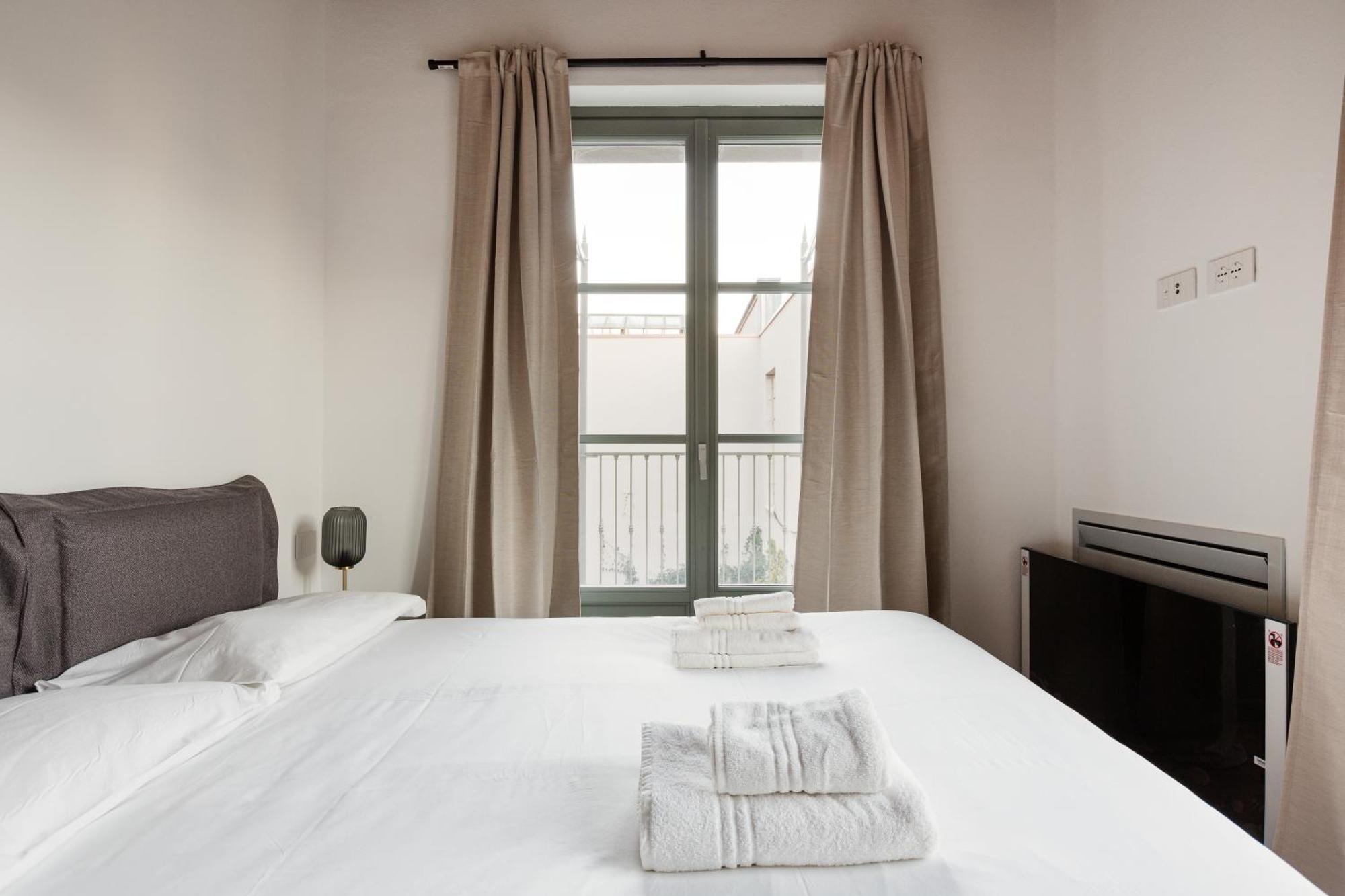 Modern Apartment In Milan With Balcony מראה חיצוני תמונה