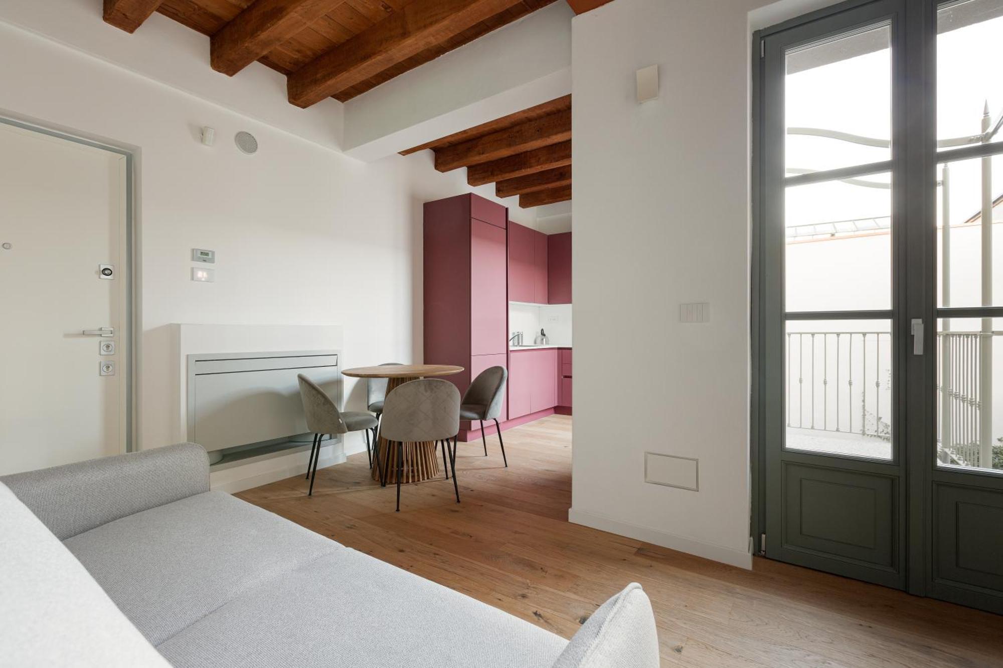 Modern Apartment In Milan With Balcony מראה חיצוני תמונה