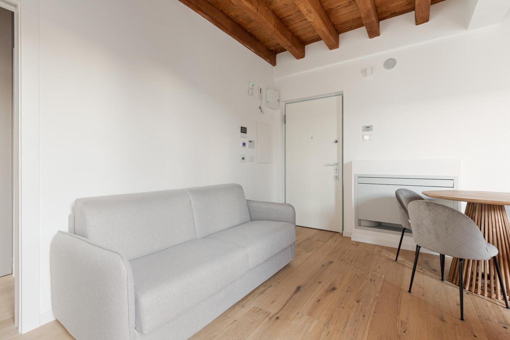 Modern Apartment In Milan With Balcony מראה חיצוני תמונה