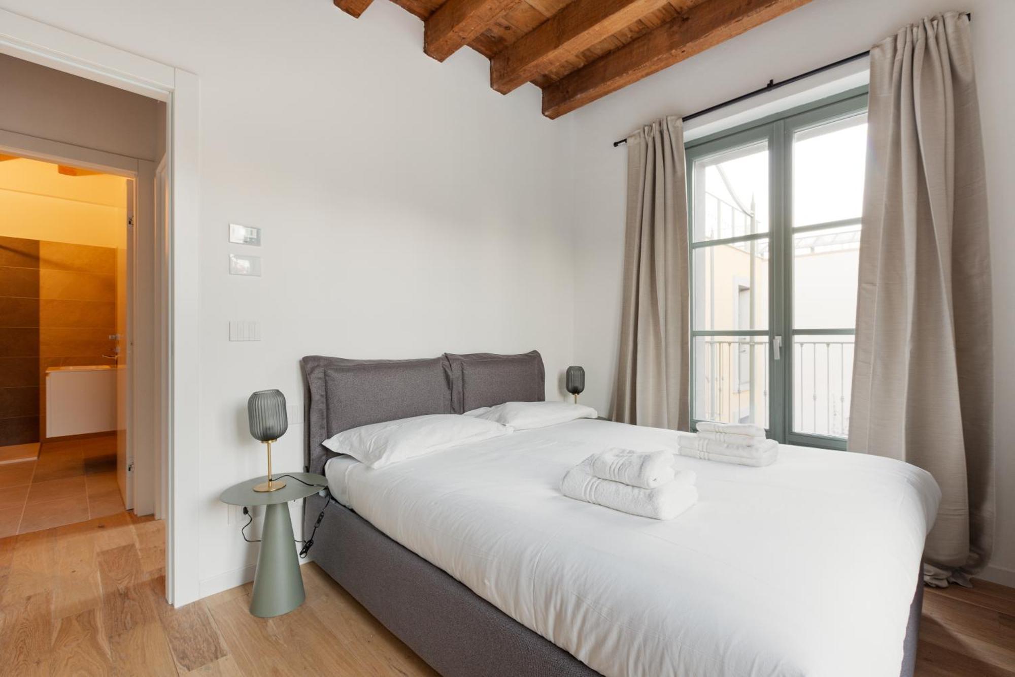 Modern Apartment In Milan With Balcony מראה חיצוני תמונה
