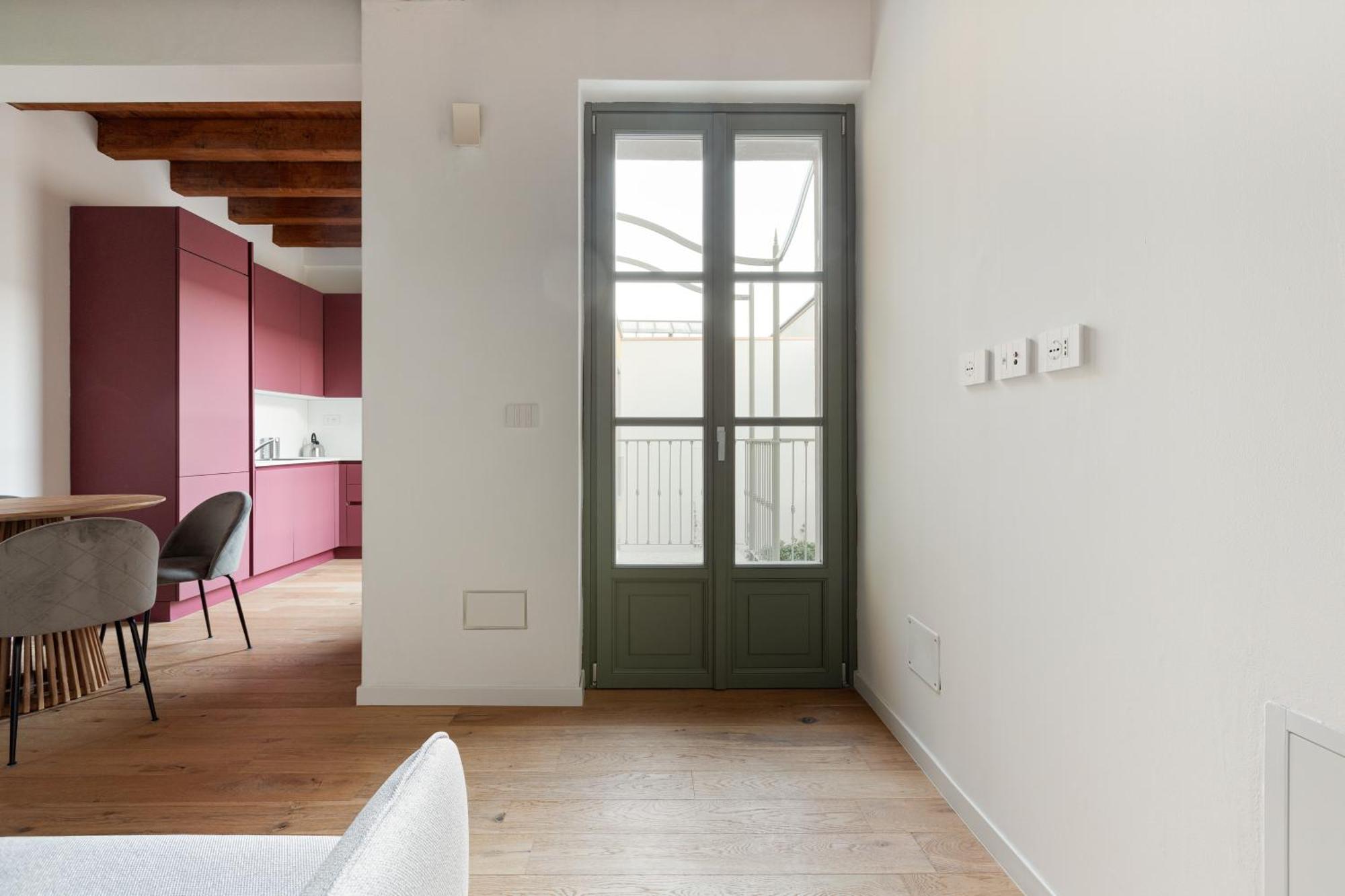 Modern Apartment In Milan With Balcony מראה חיצוני תמונה